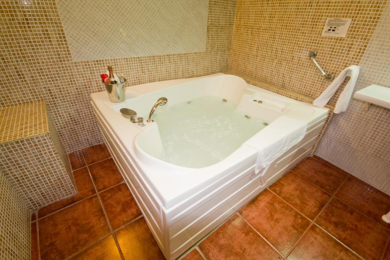 Hostal Nueva Andalucia Alcalá de Guadaira Εξωτερικό φωτογραφία