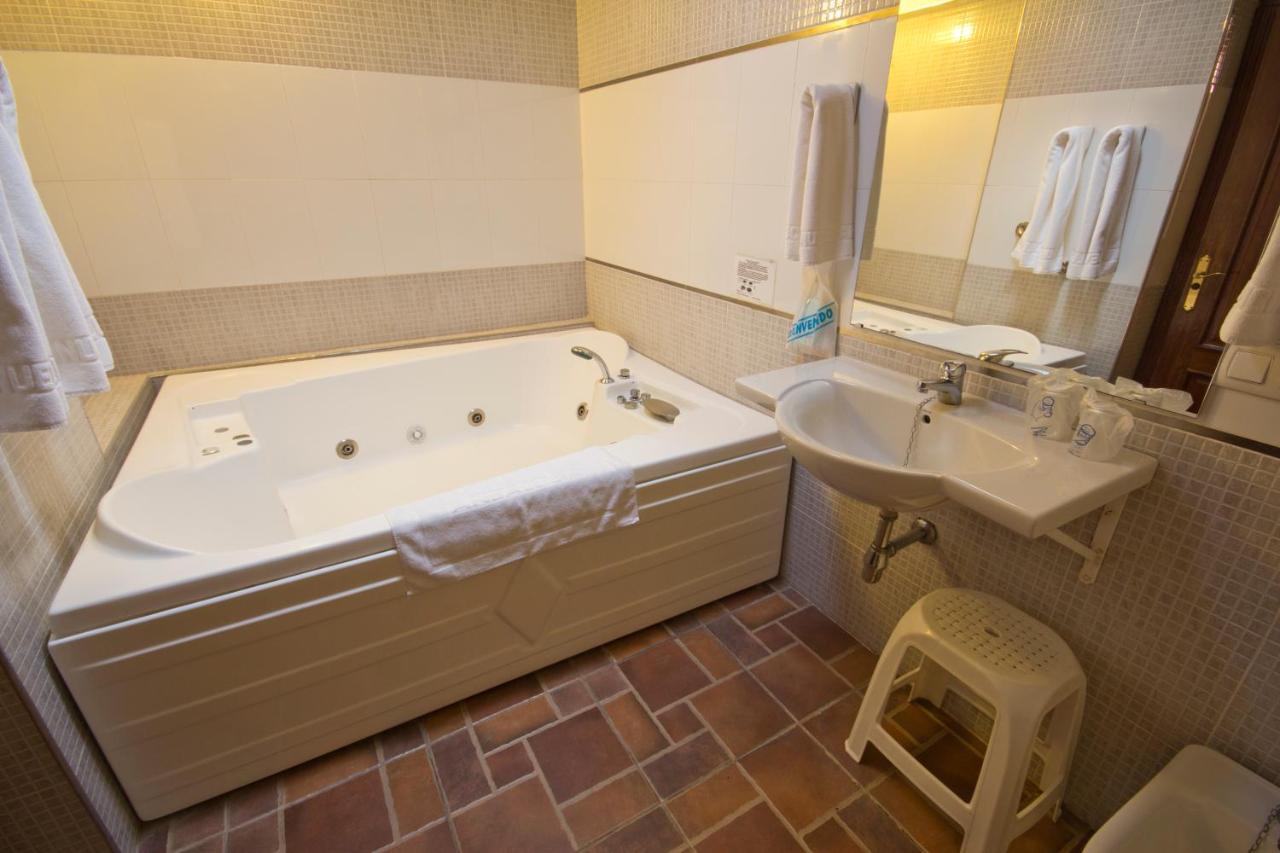 Hostal Nueva Andalucia Alcalá de Guadaira Εξωτερικό φωτογραφία