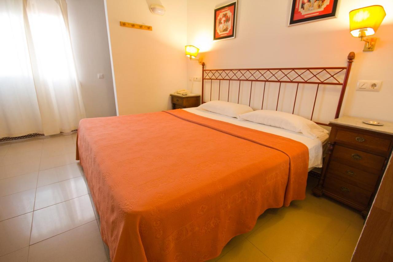 Hostal Nueva Andalucia Alcalá de Guadaira Εξωτερικό φωτογραφία