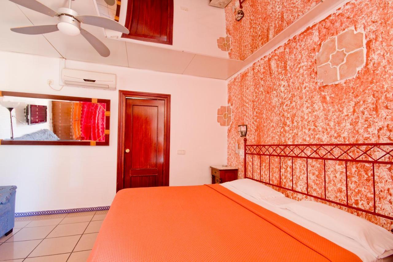 Hostal Nueva Andalucia Alcalá de Guadaira Εξωτερικό φωτογραφία