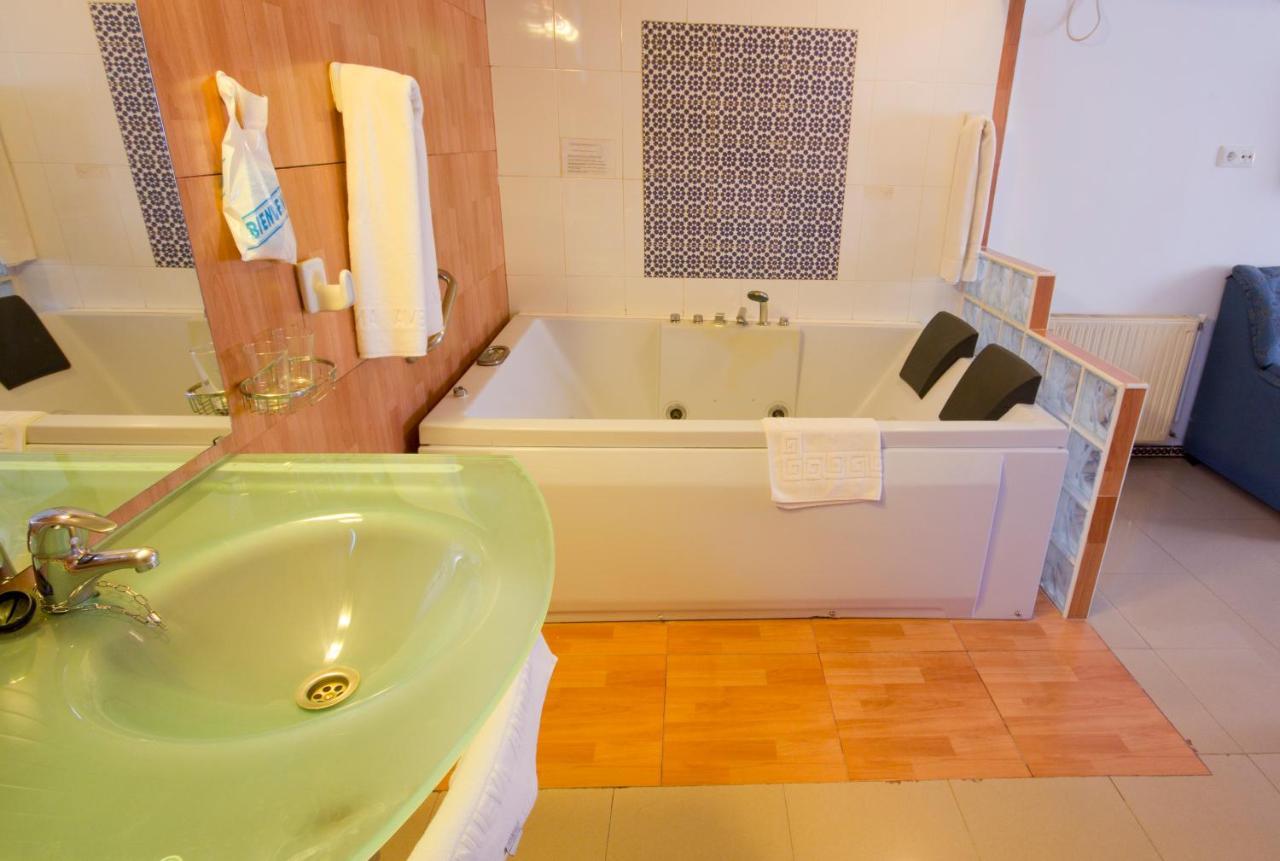 Hostal Nueva Andalucia Alcalá de Guadaira Εξωτερικό φωτογραφία